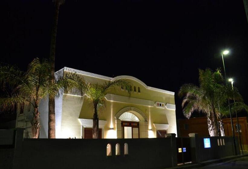 펜션 Affittacamere Torre Lapillo