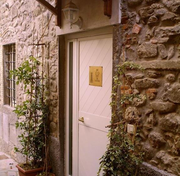 بنسيون In Castello