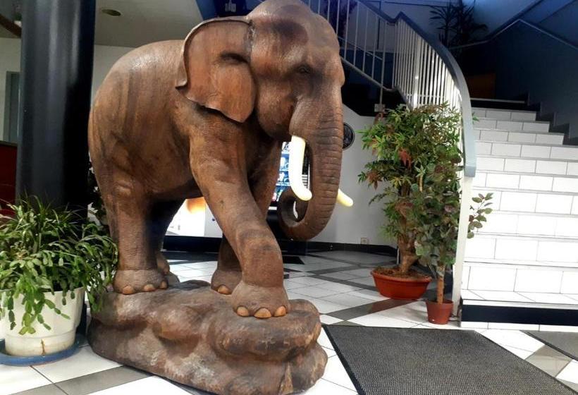 Paris Par Trains, Area, Studios Avec Salle De Bain Et Kitchenette Privées, Ou, Chambres Avec Salles