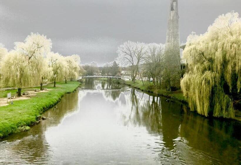 بنسيون La Maison D Inès And Ugolin & Spa