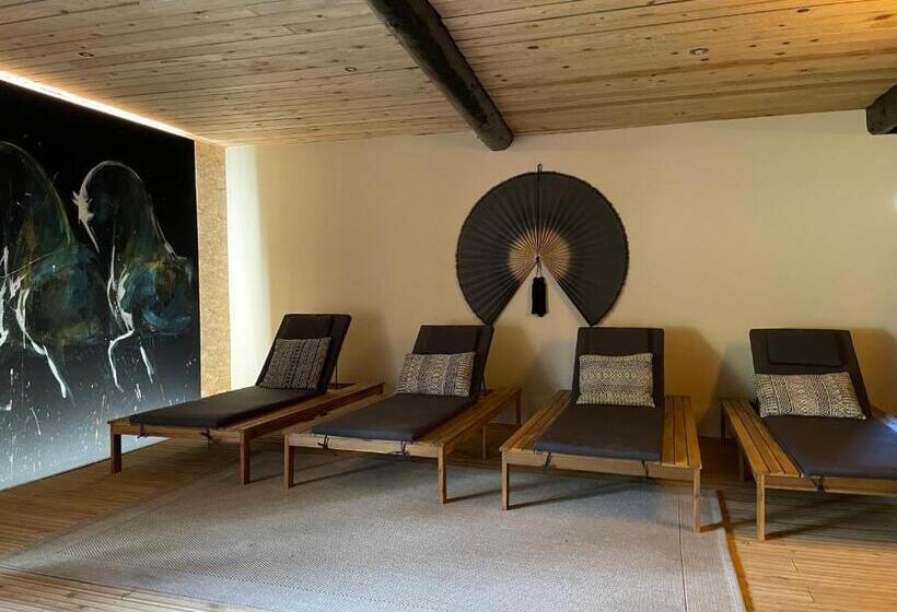 بنسيون La Maison D Inès And Ugolin & Spa