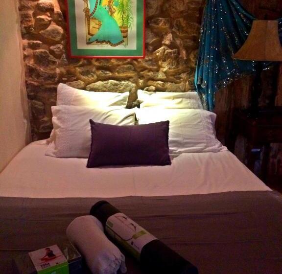 膳宿费 The Rhone Retreat