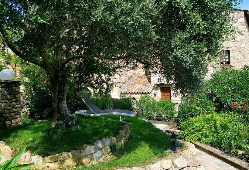 پانسیون Villa Arca