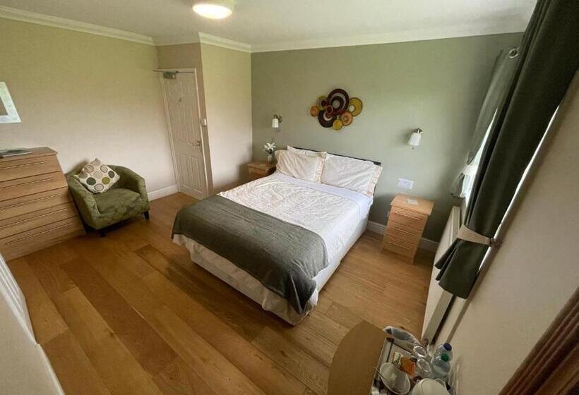 مبيت وإفطار Lovesgrove Country Guest House