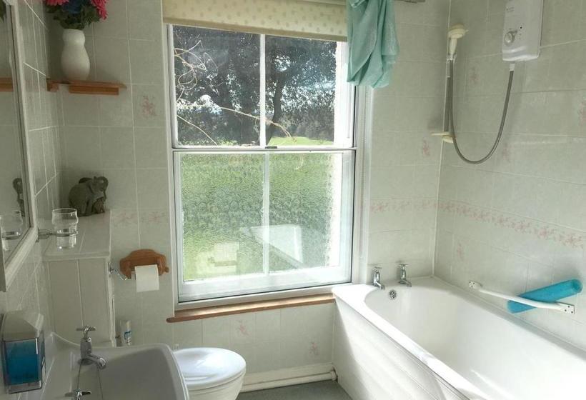 Haselor Farm B & B