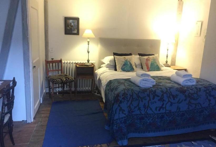 پانسیون Baye House