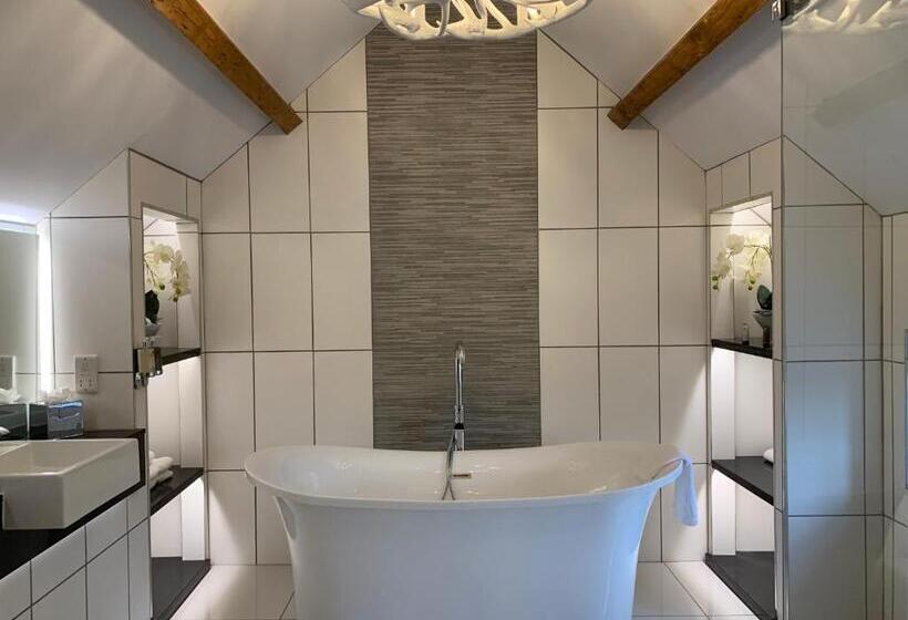 The Wheatsheaf Hotel, Sandbach