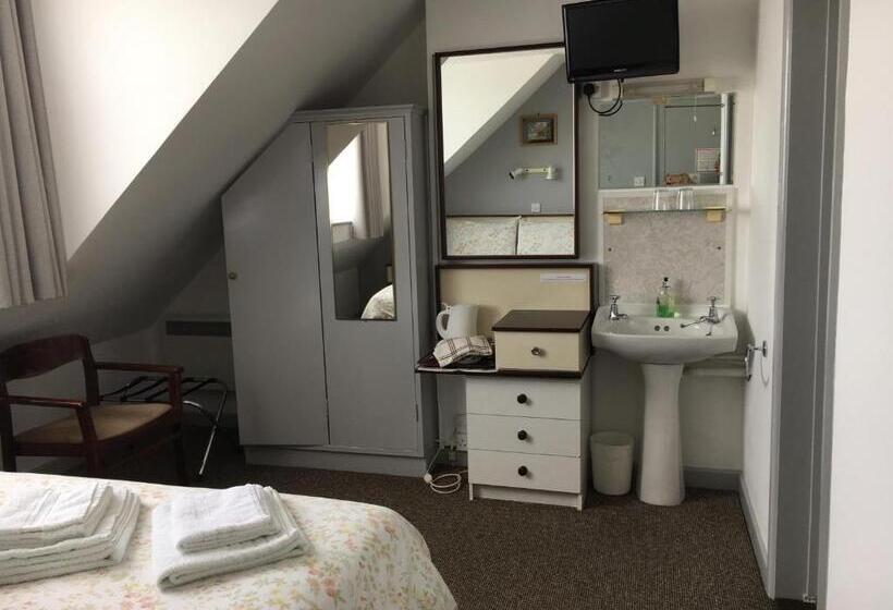 פנסיון Avoca Villa Guest House