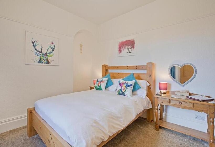 بنسيون White Rose Guest House