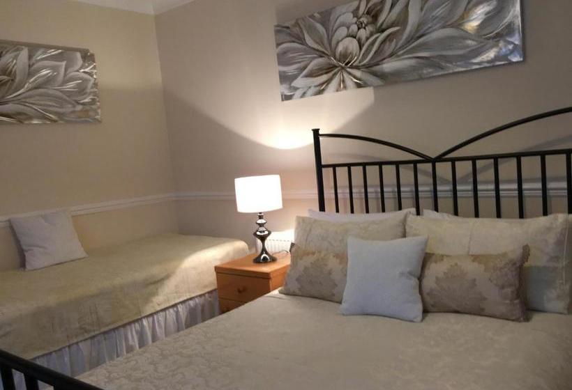 پانسیون Caris Guest House