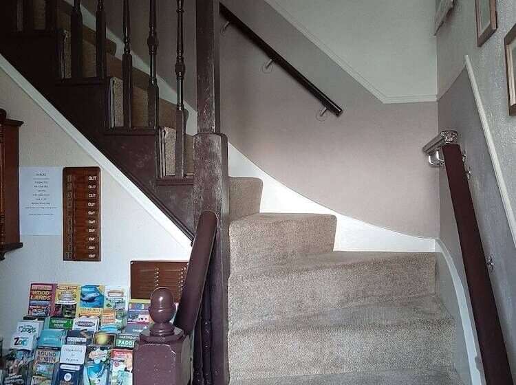 بنسيون Rosemead Guest House