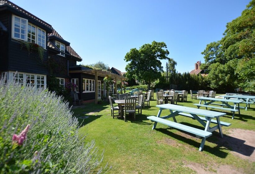 旅馆 The Dolphin Inn