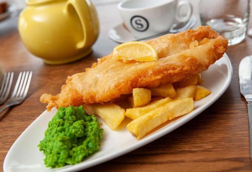 فندق صغير The Ship Inn
