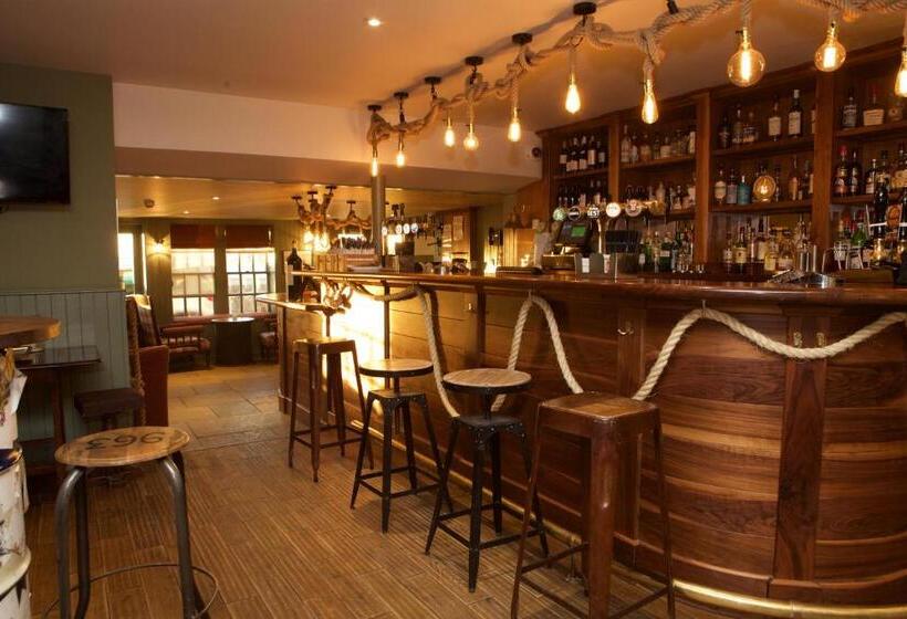 فندق صغير The Ship Inn