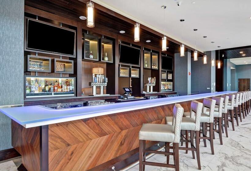 فندق Embassy Suites By Hilton Plainfield Indianapolis Airport