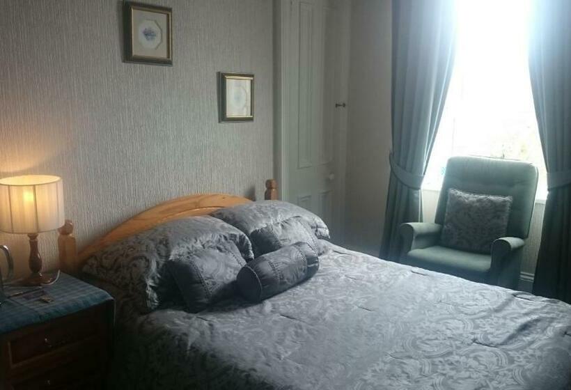 بنسيون Crawfords Guest House