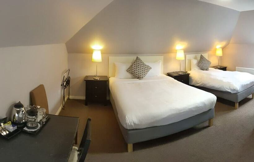 پانسیون Maclean Guest House