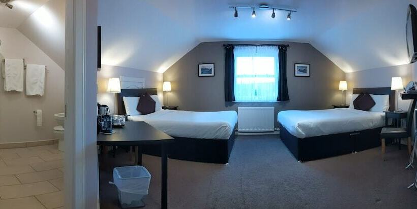 پانسیون Maclean Guest House