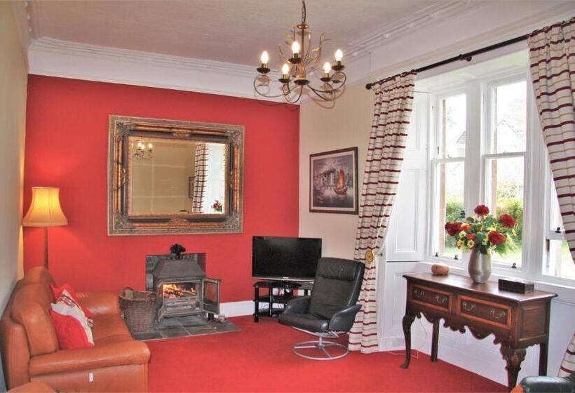 بنسيون Rudhanacraige