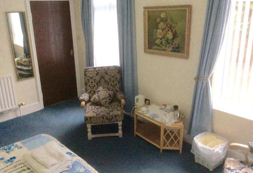 بنسيون Tanamara Guest House