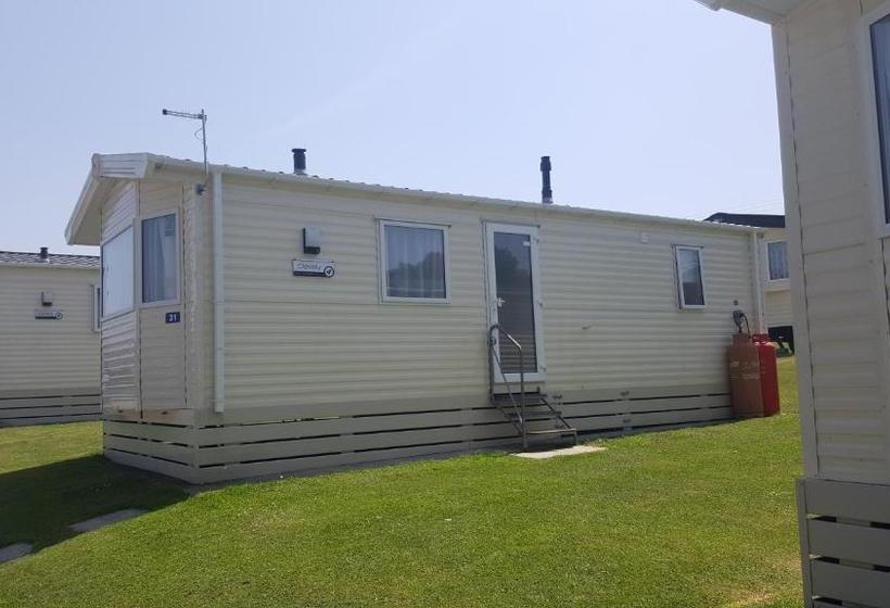 리조트 Trelawne Manor Holiday Park