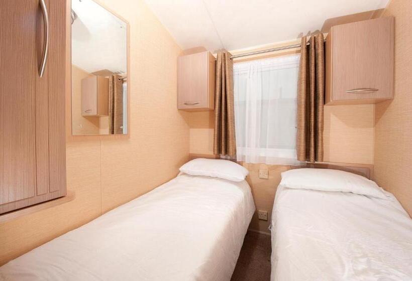리조트 Trelawne Manor Holiday Park