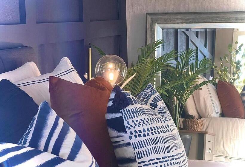 הוסטל Farr Bay Inn