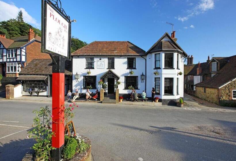 הוסטל The Plough Inn