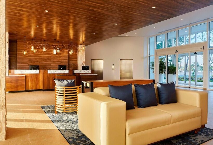 هتل Fairfield Inn & Suites By Marriott Cancun Airport