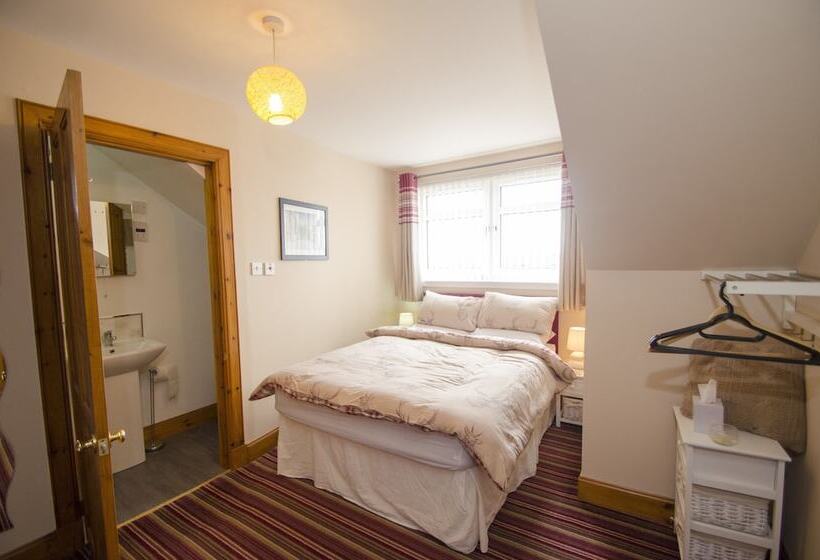 פנסיון Knights Rest Guest House