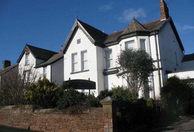بنسيون Michaelson House