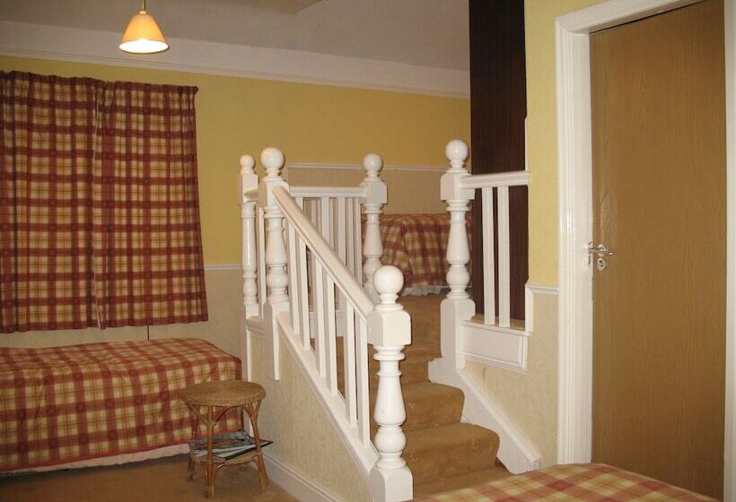 بنسيون Michaelson House