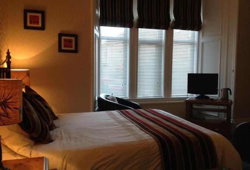 פנסיון Moraydale Guest House