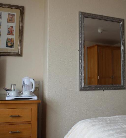 پانسیون The Ashley