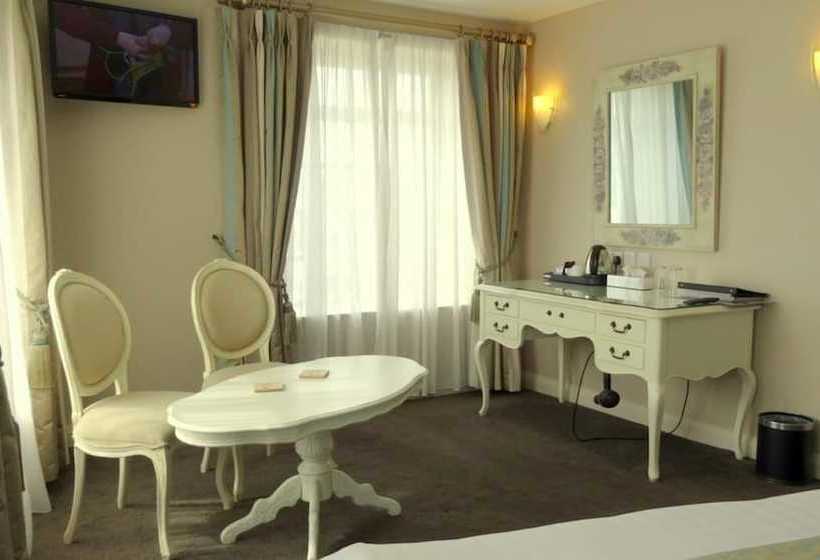펜션 The Lough & Quay Guest Accommodation
