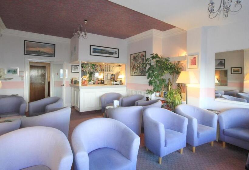 بنسيون The Paragon   Guest Accommodation