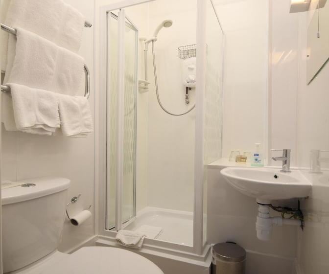 بنسيون The Paragon   Guest Accommodation