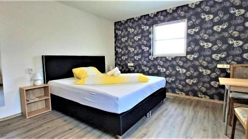 فندق صغير Steakhaus Galgenbach