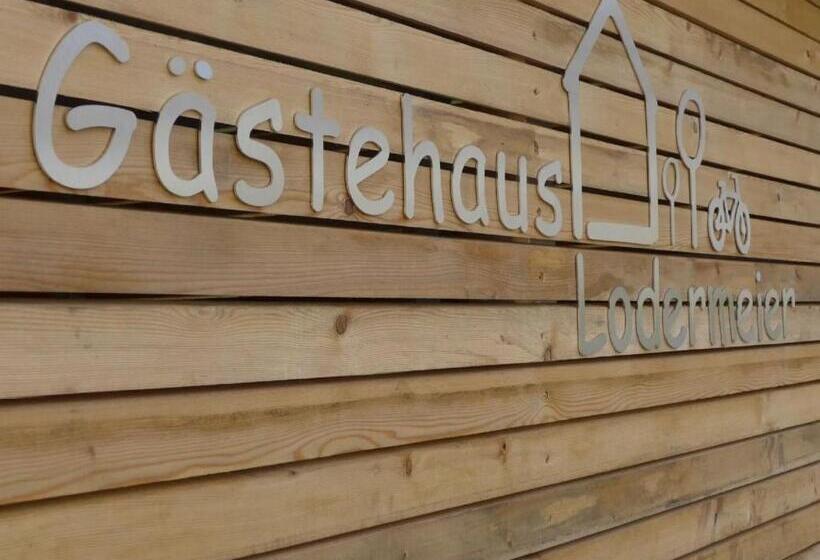 ユースホステル Gästehaus Lodermeier