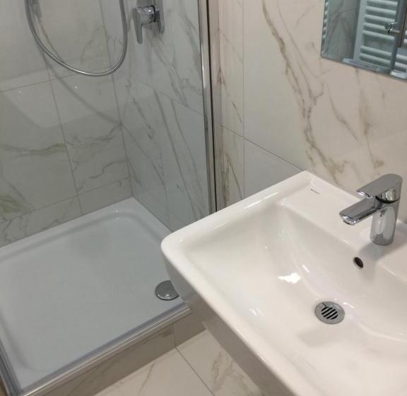 پانسیون Gästezimmer Hozici