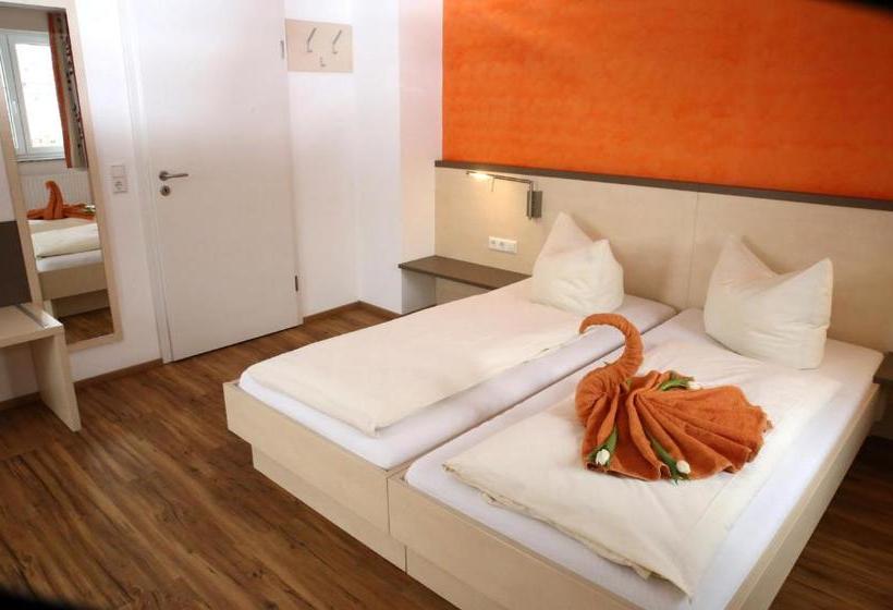 호스텔 Goldener Schlüssel Mit Gästehaus Sina