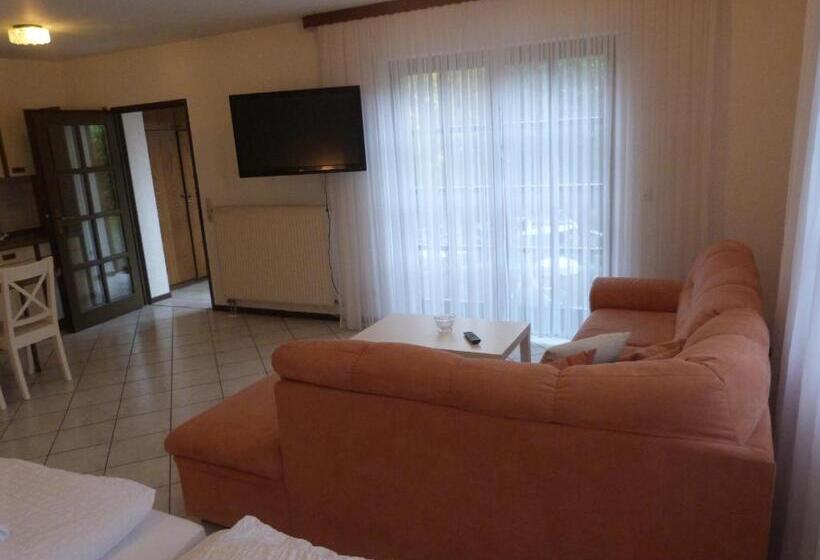 ペンション Winzergasthof Zum Kellerstübchen