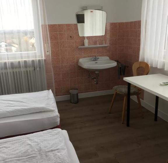 ユースホステル Landgasthof Felsenkeller