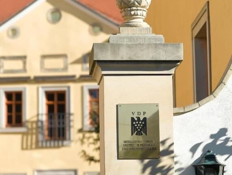 پانسیون Gästehaus Im Weingut Schloss Proschwitz