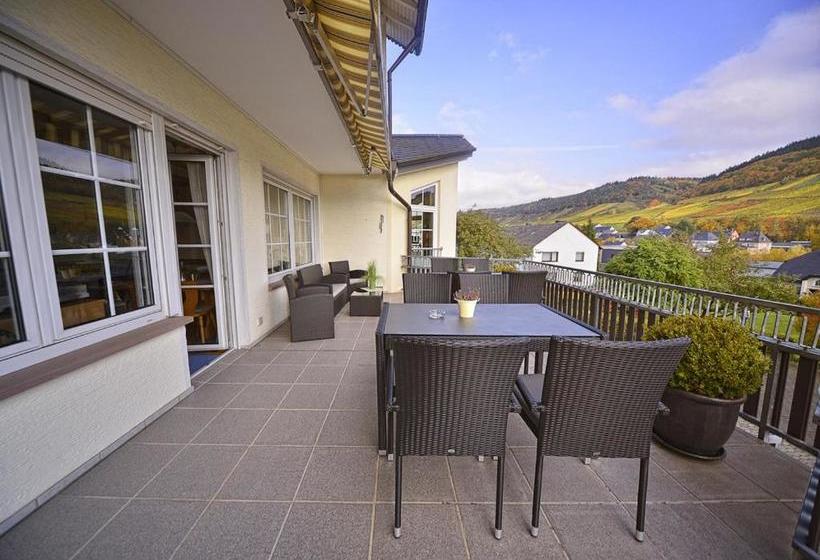 ペンション Wein & Gästehaus Rosenlay