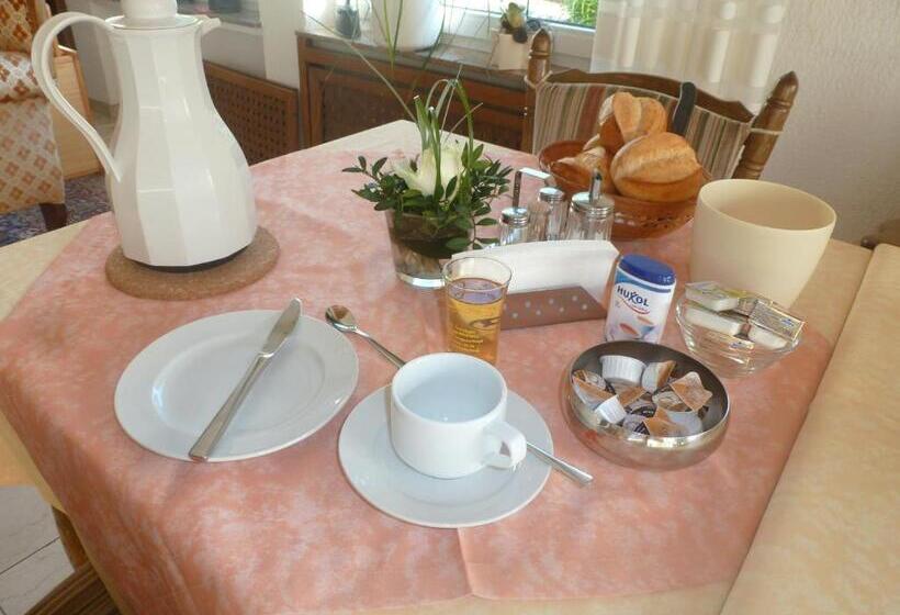 ペンション Wein  Und Gästehaus St. Aldegundishof