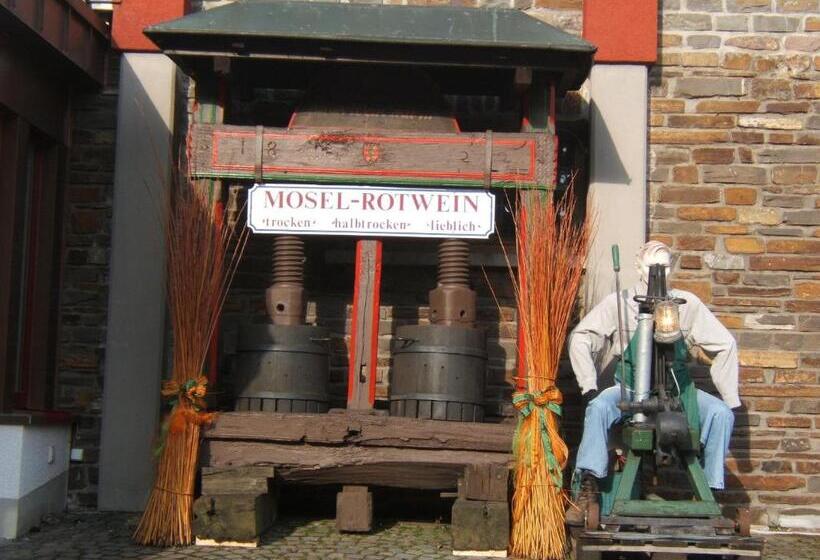 ペンション Wein  Und Gästehaus St. Aldegundishof