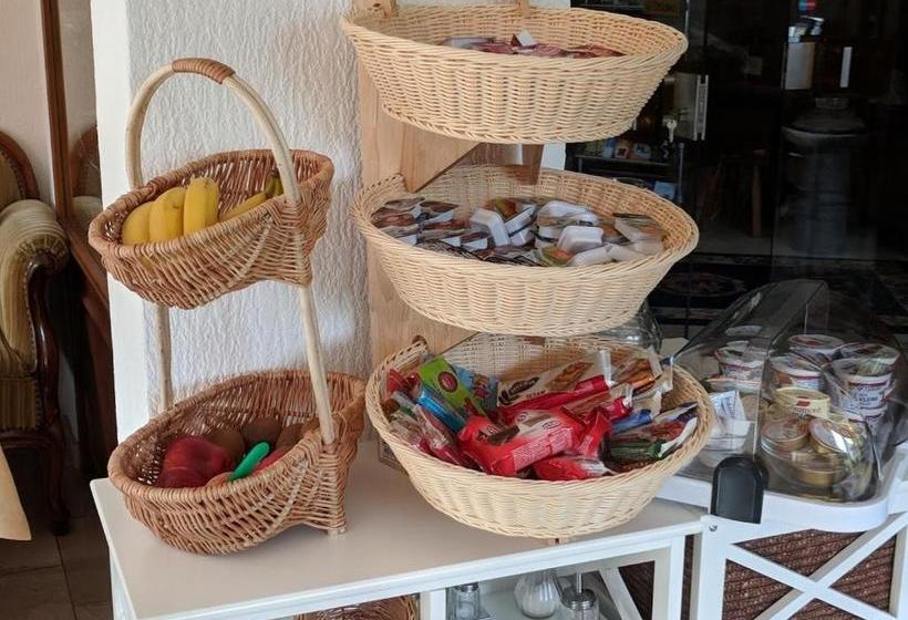 ペンション Wein  Und Gästehaus St. Aldegundishof