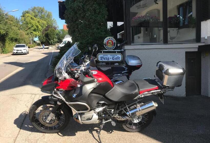 Отель Berg Cafe