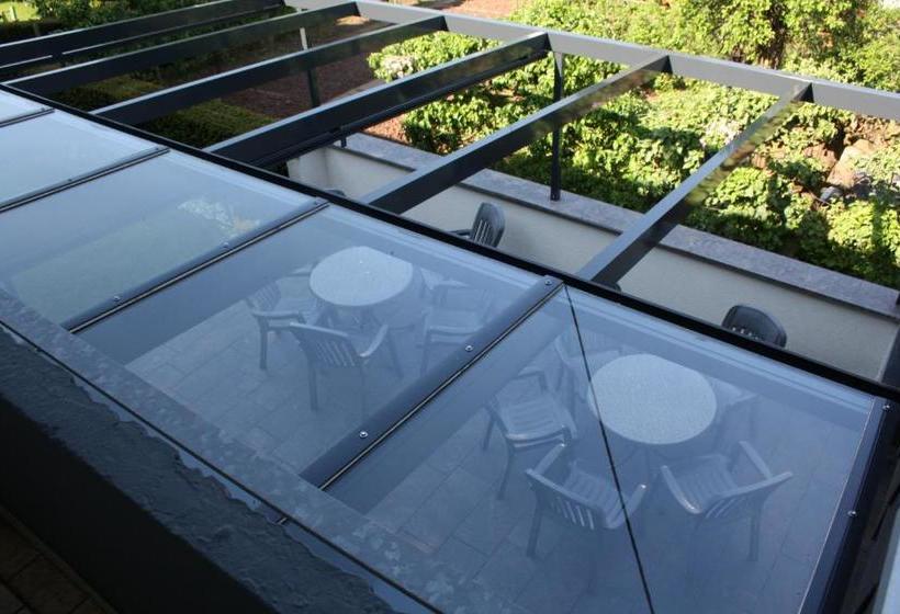 膳宿费 Brunnenhof